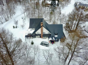  White Rose Inn  Хатимантай